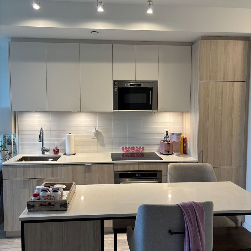 For Lease - 215 Lakeshore Road Unit# 337, Mississauga, Ontario - Photo 1