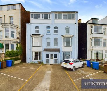 2 bedroom Flat To Let - Photo 4