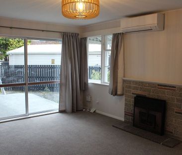 Renovated house with ample backyard & Parking - Photo 4