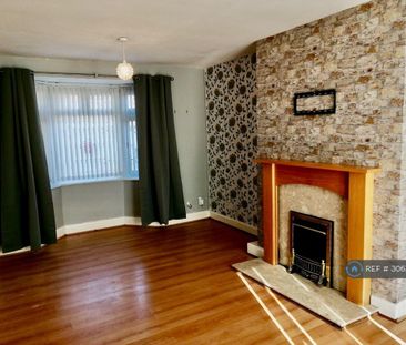 3 bedroom semi-detached house to rent - Photo 1