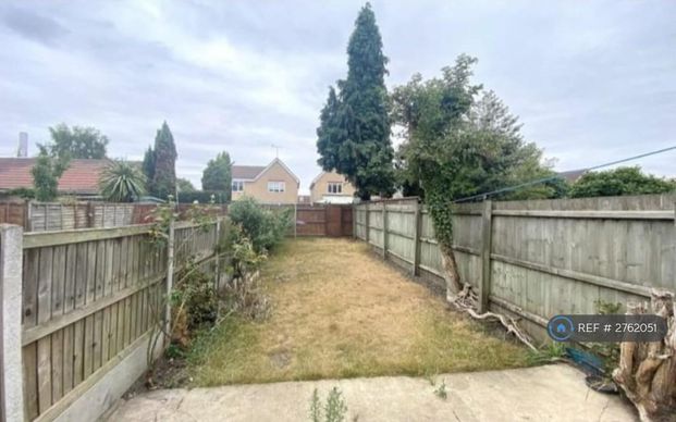 2 bedroom terraced house to rent - Photo 1