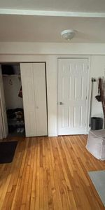 3 1/2 Rosemont - Photo 4