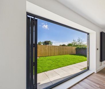 3 bedroom detached house to rent - Photo 2