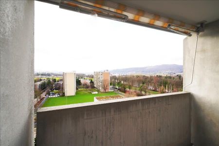 1-helles Wohnzimmer mit integrierter Küche - Photo 3