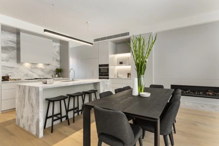 Sensational Carr Architect Designed Quiet Rear Town Residence - Photo 5