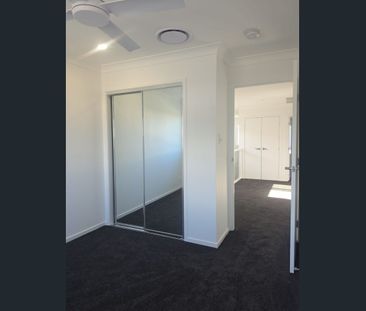 BRAND NEW LUXURY TOWNHOUSES - 3 BEDROOM - Photo 6