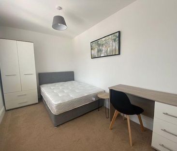 1 bedroom in a house share to rent - Photo 4