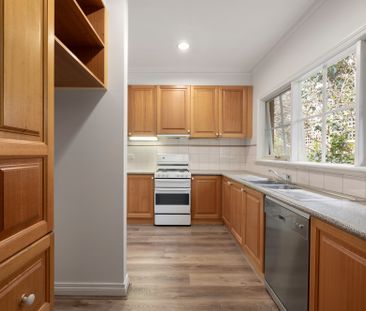 2/27 Webster Street, Camberwell VIC 3124 - Townhouse For Rent | Domain - Photo 4