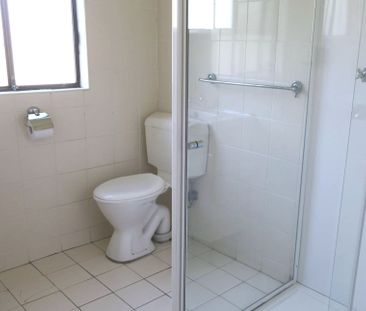 Cosy Two Bedroom Home in Great Location! - Photo 3