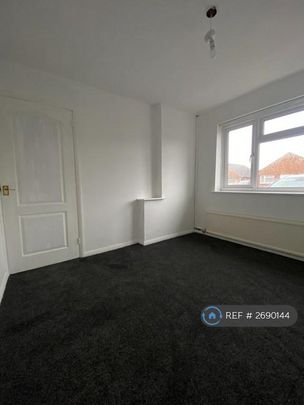 3 bedroom bungalow to rent - Photo 1