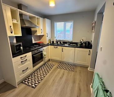 3 bedroom detached house to rent - Photo 3