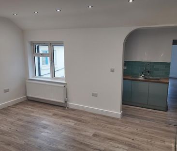 3 bedroom apartment to rent - Photo 5