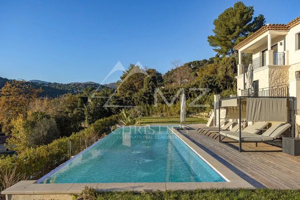 Saint-Paul-de-Vence - À pied du village - Maison neuve contemporaine - Photo 1