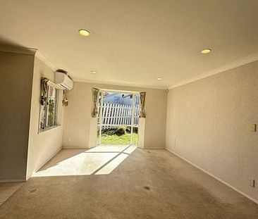 Seeking space, comfort, and convenience. - Photo 4