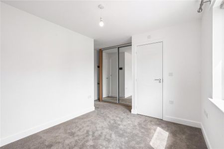 3 bedroom detached house to rent - Photo 2