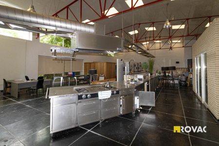 Ruime alleenstaande loftwoning met garage/opslagplaats - Photo 4