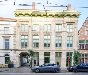 Stijlvolle en ruime duplex in de historische stadskern - Photo 5
