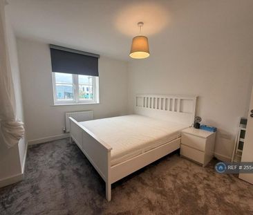 4 bedroom detached house to rent - Photo 5