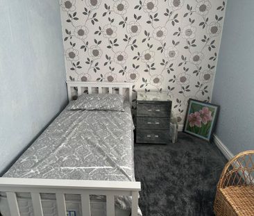 1 bedroom in a house share to rent - Photo 6
