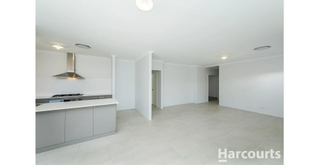 Stunning 4 x 2 Home with low maintenance living - Photo 4