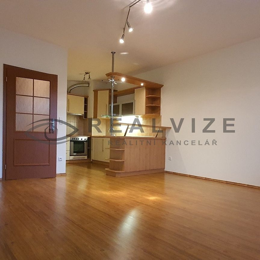 Pronájem bytu 2+kk 63 m² - Photo 1