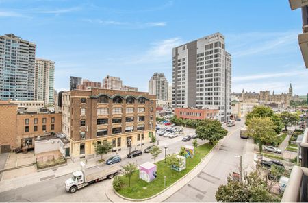 145 York St - Photo 5