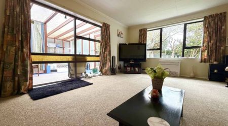 3-Bedroom Home in Totara Park - Photo 2