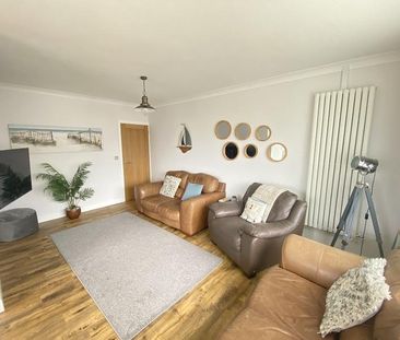 3 bedroom detached house to rent - Photo 3