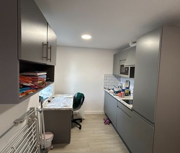 Studio Flat, Humphrey Road, M16 - Photo 4