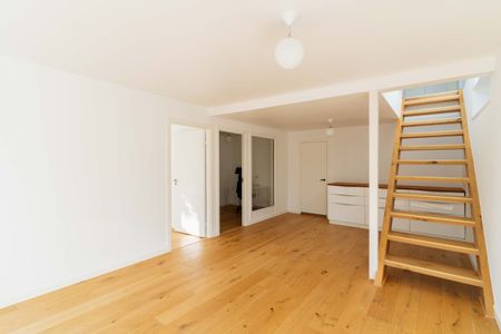 Totalrenoveret villa i tre plan med terrasser og privat sø - Foto 2