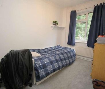 Washford Close, Bordon, Hampshire, GU35 - Photo 4