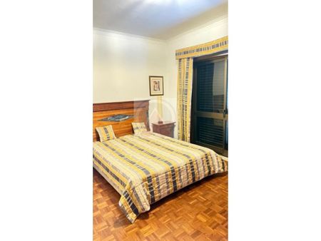 4 room luxury House for rent in Vila Nova de Gaia, Distrito do Porto - Photo 4