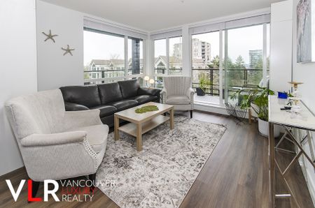 Condo in North Vancouver, BC - Photo 5
