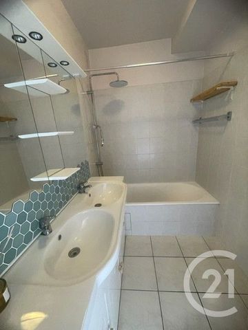 Location Appartement 3 pièces 67m² MONTAUBAN 82000 - Photo 3
