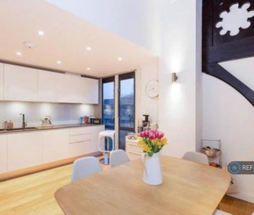 2 bedroom penthouse to rent - Photo 4