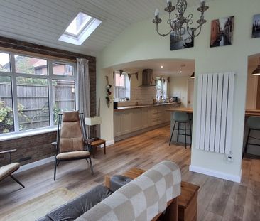 Priory Road - Photo 2