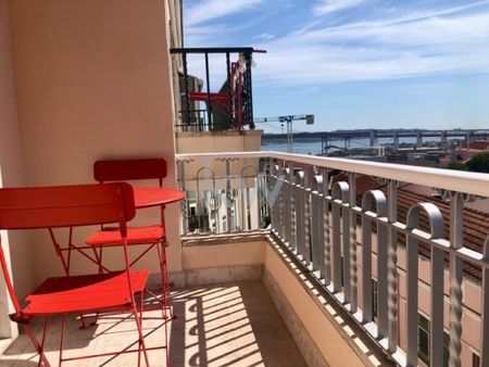 2 room luxury Apartment for rent in Lisbon, Portugal - Photo 4