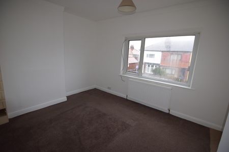 To Let 2 Bed Mid Terraced House - Photo 4