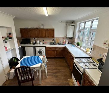 Room in a Shared House, Duff St, E14 - Photo 3