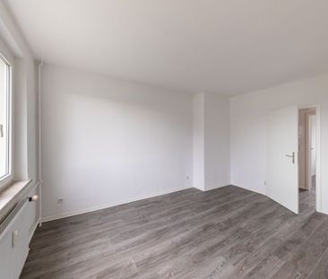 Attraktive 3 Zimmer-Erdgeschosswohnung mit Balkon in Merseburg Nord - Photo 2