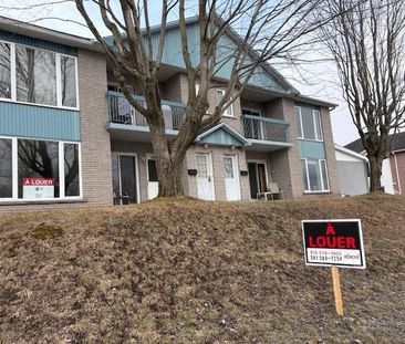 GRAND 4 1/2 RÉNOVÉ - 1 MOIS GRATUIT - DISPO 1er MAI - REZ-DE-CHAUSS... - Photo 4