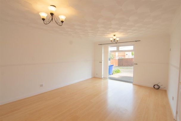 Cambridge Close, Haverhill - Photo 1