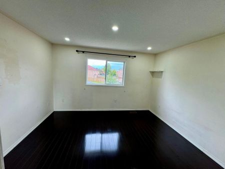 For Lease - 29 Ancestor Drive, Brampton, Ontario - Photo 2