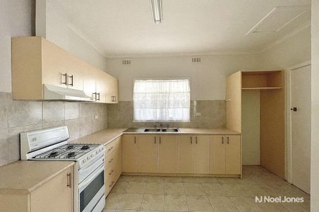 1/15 Laurence Grove, RINGWOOD EAST - Photo 5