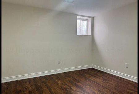 For Lease - 52 Hopper Lane, Newmarket, Ontario - Photo 5