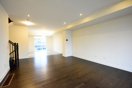 For Lease - 357 Veterans Drive, Brampton, Ontario - Photo 2