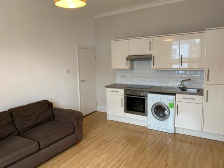 1 bedroom flat to rent - Photo 3