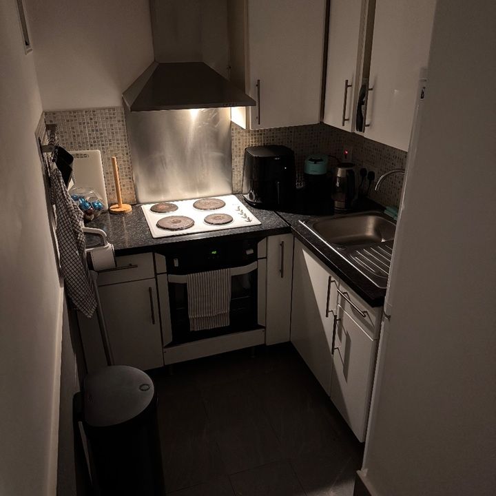 1 Bed Flat, Oakhill Road, SW15 - Photo 1