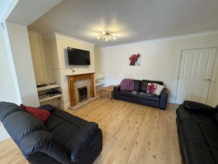 Albemarle Road, South Bank - P10013 - Photo 2