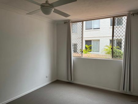 Beachside Living in the Heart of Palm Beach - Photo 3